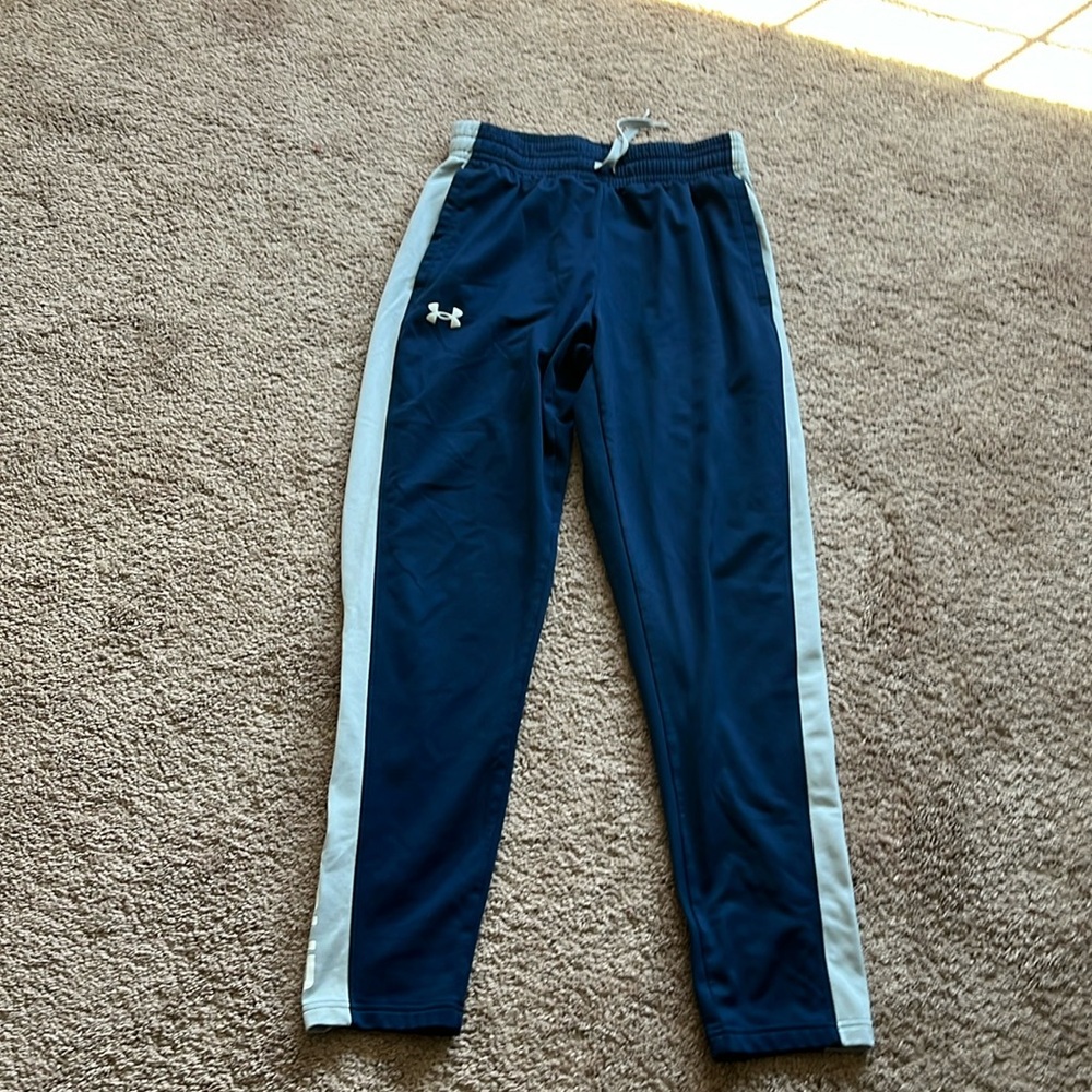 UNDER ARMOUR MEN’S medium